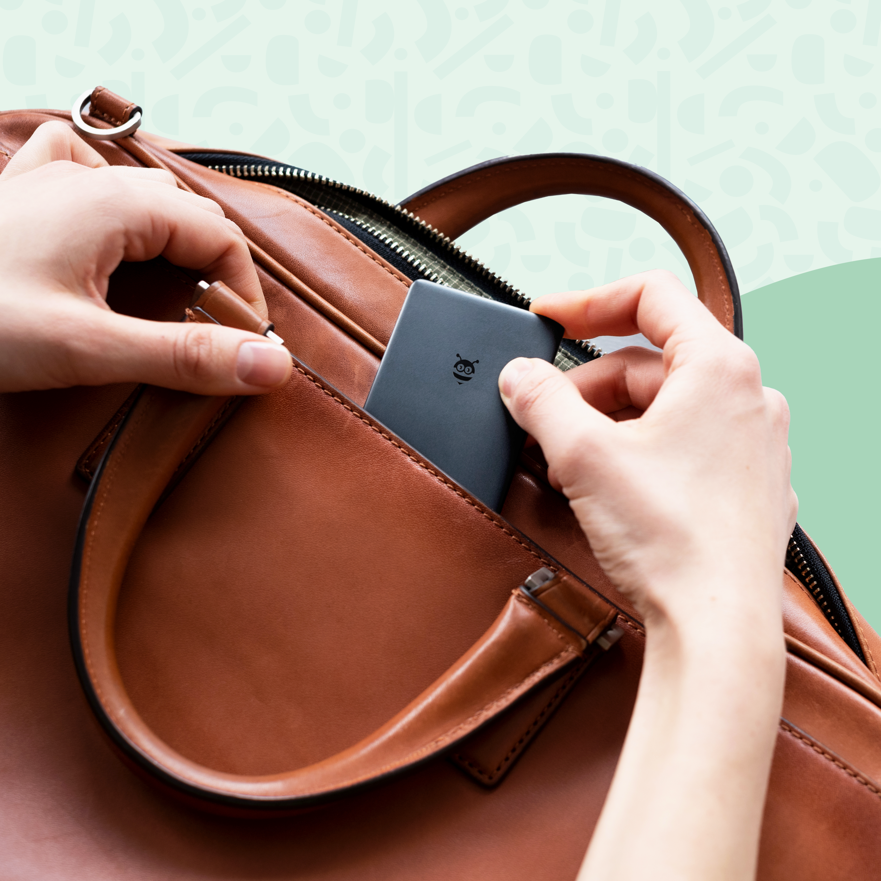 Jetsetter Bundle - Pebblebee